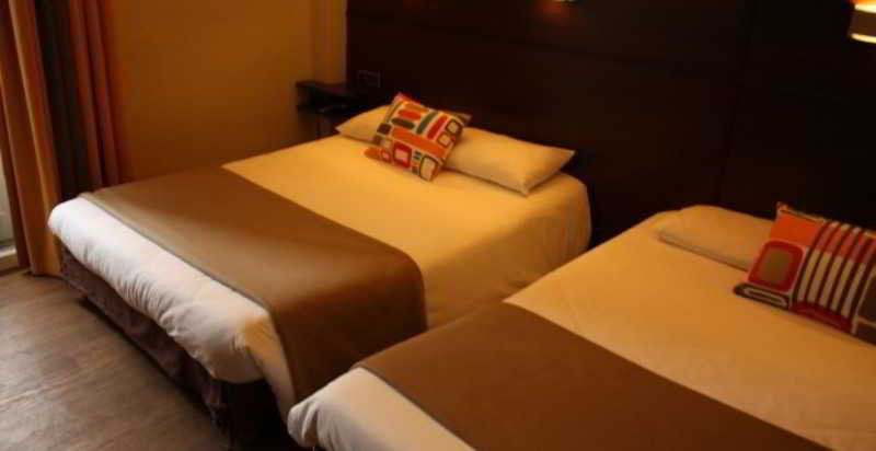 Des Ambassadeurs Hotel 2*