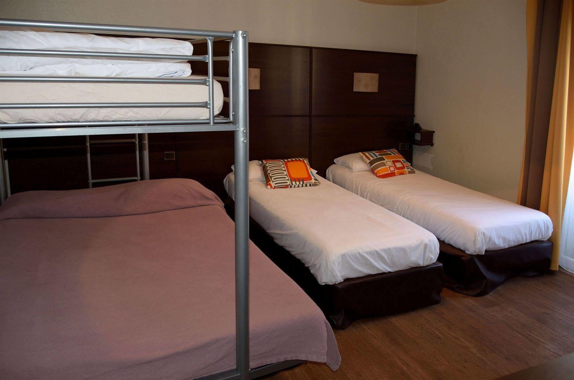 Des Ambassadeurs Hotel