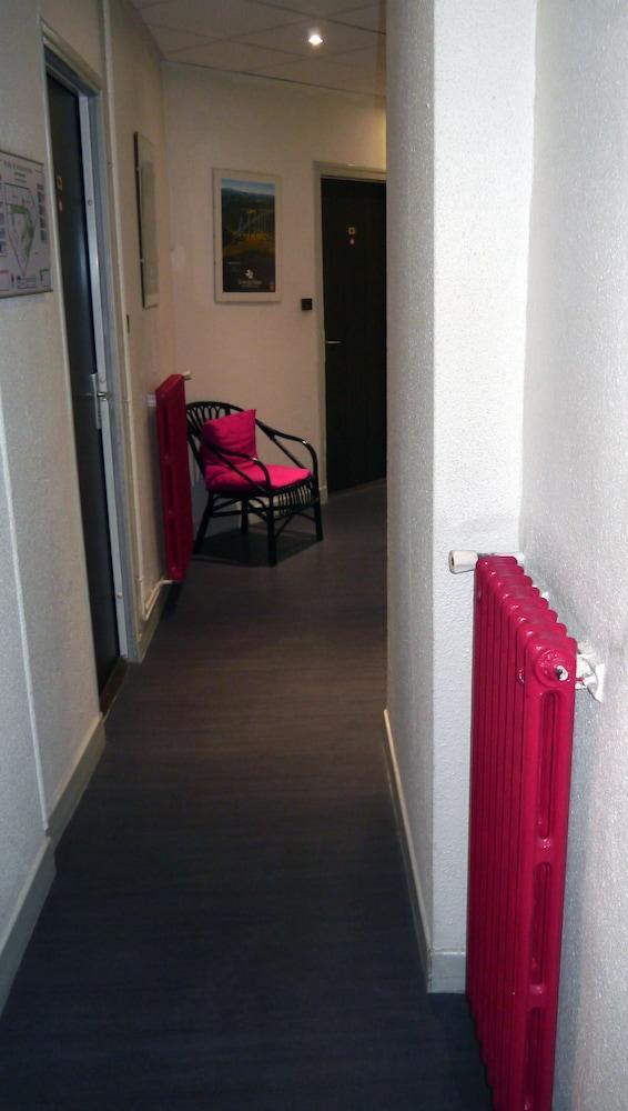 Des Ambassadeurs 2*